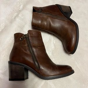 Aldo Etelilla boot in brown women’s size 8